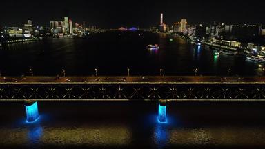 航拍湖北武汉长江大桥交通夜景