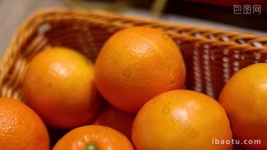果篮里的橙子水果移动镜头