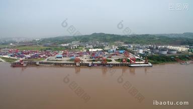 航拍长江集装箱码头泸州港