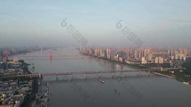航拍湖北武汉长江大桥