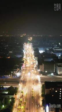 城市夜景交通 车辆行驶竖屏航拍