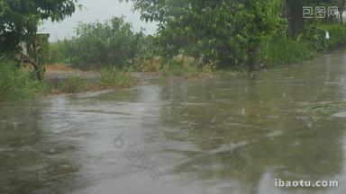 农村水泥地水泥路下雨升格慢镜