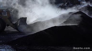 储煤铲车冬季取暖煤场转运煤炭