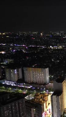航拍广东东莞国贸中心cbd夜景竖版