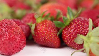 新鲜草莓水果实拍4k