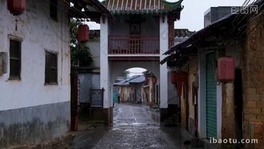广东南雄珠玑古镇古巷雨天