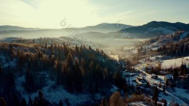 冬季山地的早晨空中风景，冬季山地的日出空中风景