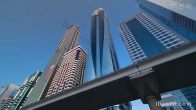 迪拜谢赫扎耶德路的摩天大楼时间飞逝