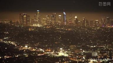 洛杉矶市中心的空中摩天大楼, 夜晚城市夜景, 加利福尼亚州