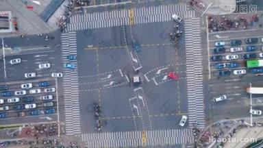 4K城市交通_俯拍城市红路灯十字交叉路口