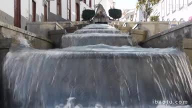 场景中的是位于格拉卡纳亚的天井<strong>喷泉</strong>。<strong>火山喷泉</strong>的<strong>喷泉</strong>被垃圾驱动的，以矿泉水的形式出售
