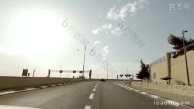 在以色列耶路撒冷的高速公路上开车