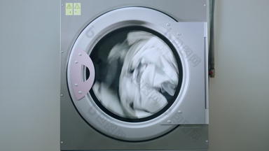 工业洗机洗衣服特写镜头洗衣机工作