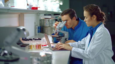 实验室研究人员实验室实验室研究团队研究显微镜