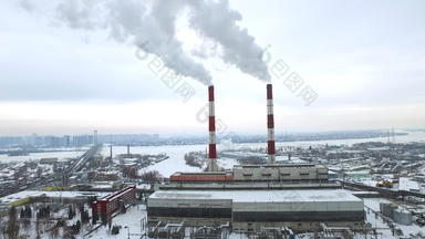 空中视图吸烟烟囱权力植物冬天城市景观