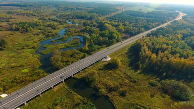 空中景观汽车开车高速公路路自然高速公路路