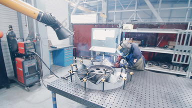 焊接过程<strong>车间</strong>手册金属加工工厂工人使焊接