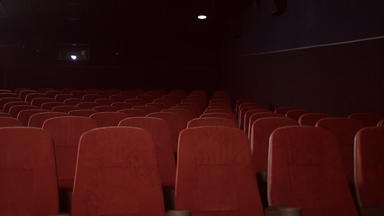 空座位电影剧院空剧院大厅红色的扶手椅