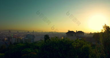 巴塞罗那日落间隔拍摄视图城市Montjuic巴塞罗那天际线