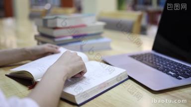 图书馆女大学生学习阅读书写作业4k