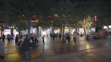 前门大街夜景照明设备4K分辨率交通方式实拍素材