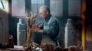 工匠师木雕师视频素材
