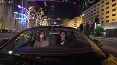 青年伴侣情侣城市生活轿车4K分辨率拍摄
