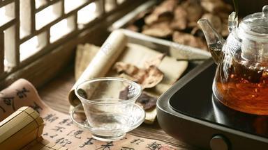 茶壶倒茶健康生活方式实拍素材