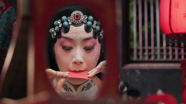 京剧女演员化妆优美表演艺术活动元素实拍素材