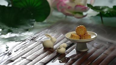 中秋节兔子形象和月饼食品传统文化视频