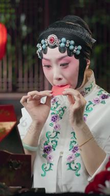 京剧女演员化妆艺术文化和娱乐传统文化实拍