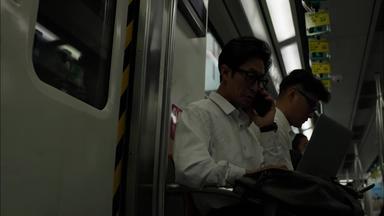 中年男人上下班横屏乘客视频