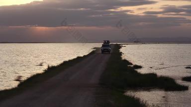 肯尼亚汽车当地著名景点户外自然现象高清视频