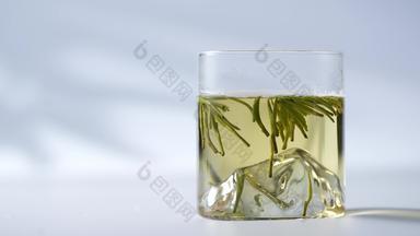 玻璃杯绿茶静物高清实拍