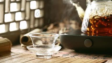 茶杯倒茶热饮4K分辨率玻璃杯高清实拍
