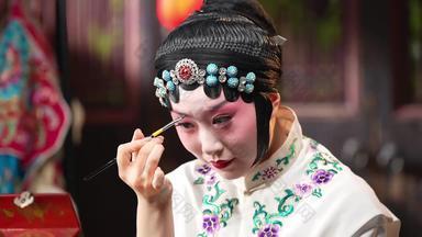 演员化妆京剧改变横屏艺术文化和娱乐视频