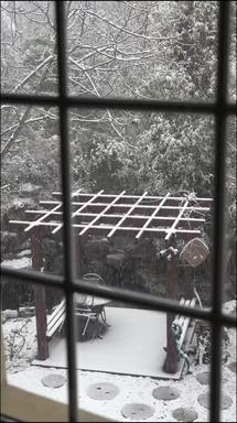 庭院雪景高视角实拍