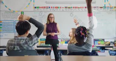 国际课堂上学生与老师互动举手学龄宣传片