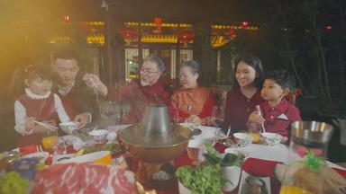 春节家庭聚餐家庭祝福场景拍摄