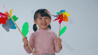 小女孩儿童幸福白色背景视频素材