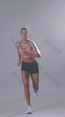 女运动员接力赛跑体育实拍素材