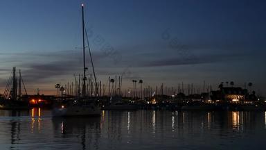 游艇帆船玛丽娜港口帆船桅杆《暮光之城》黄昏港加州美国