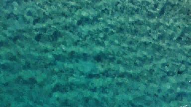 平静清晰的海水<strong>背景</strong>平静海水<strong>背景</strong>空中镜头完美的水晶清晰的<strong>蓝</strong>色的绿松石水前视图水晶清晰的<strong>蓝</strong>色的水表面