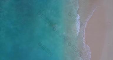奢侈品开销旅游拍摄桑迪白色天堂海滩绿松石海背景色彩斑斓的