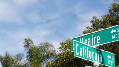加州街路标志十字路口刻字十字路口路标象征夏季旅行假期美国旅游目的地文本站名牌城市这些洛杉矶路线