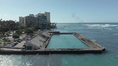 空中无人机视图废墟威基基海滩游泳馆战争纪念瓦胡岛夏威夷