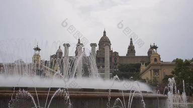 巴塞罗那西班牙魔法喷泉蒙太奇一天视图