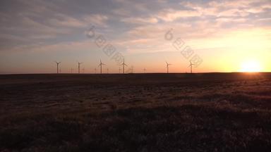 风景优美的视图风涡轮机权力<strong>发电机</strong>风涡轮机日落状态爱达荷州美国