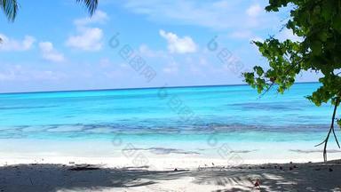 温暖的旅游<strong>热带海岸</strong>海滩生活方式蓝色的<strong>海洋</strong>白色沙子背景冲浪