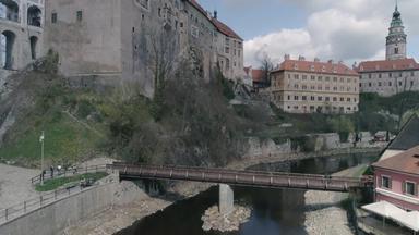 基座拍摄<strong>状态</strong>城堡酒庄英语克鲁姆洛夫捷克共和国<strong>无</strong>人机视频